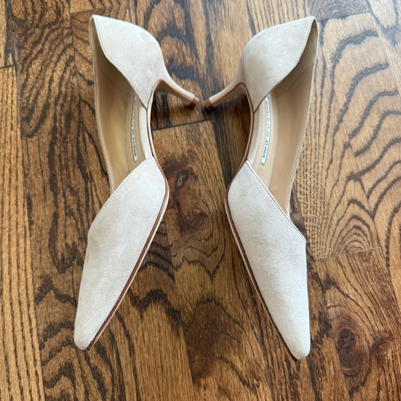 Manolo Blahnik Suede D’Orsay kitten heels natural tan Size 36 1/2 - Picture 4 of 7
